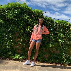 Meet your Posher, Ashley